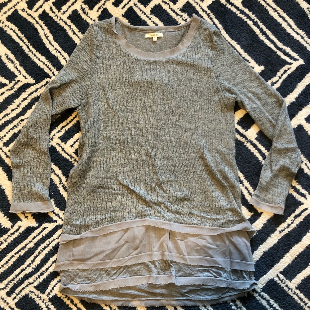 Gray layered hem sweater- Small